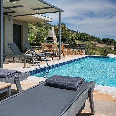 Villa Blue Sea Spathíon Eksteriør billede