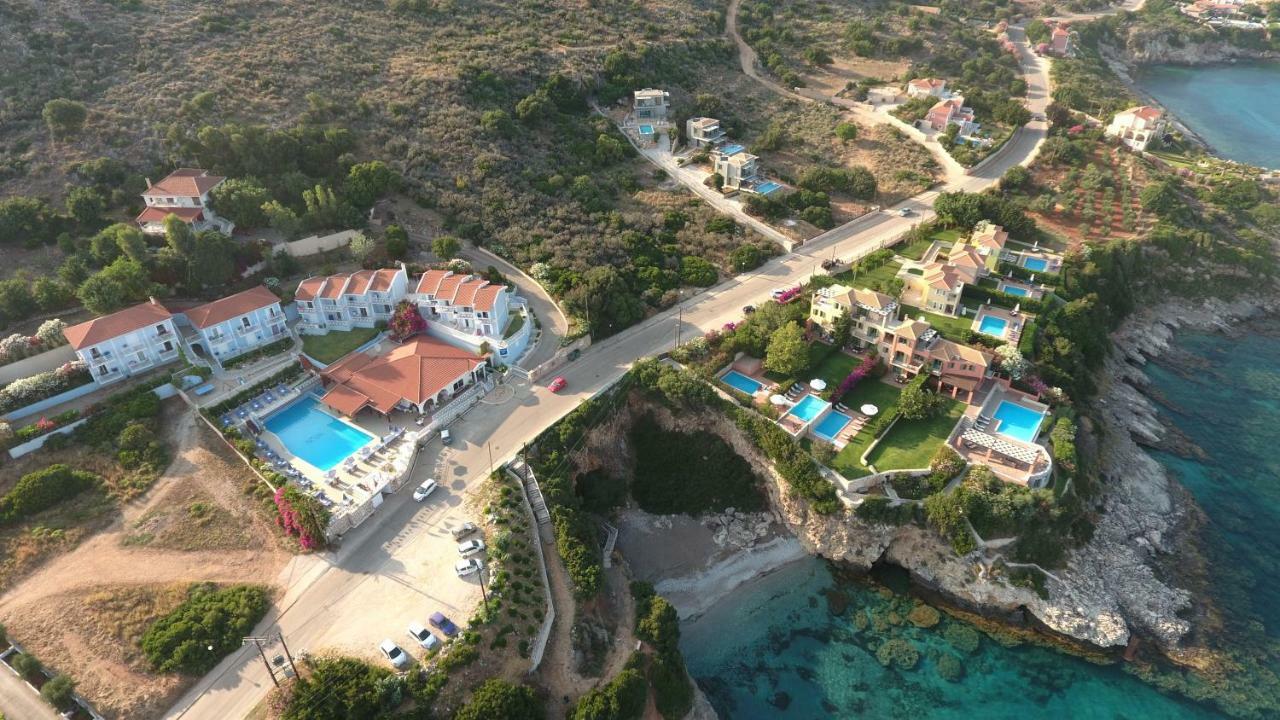 Villa Blue Sea Spathíon Eksteriør billede