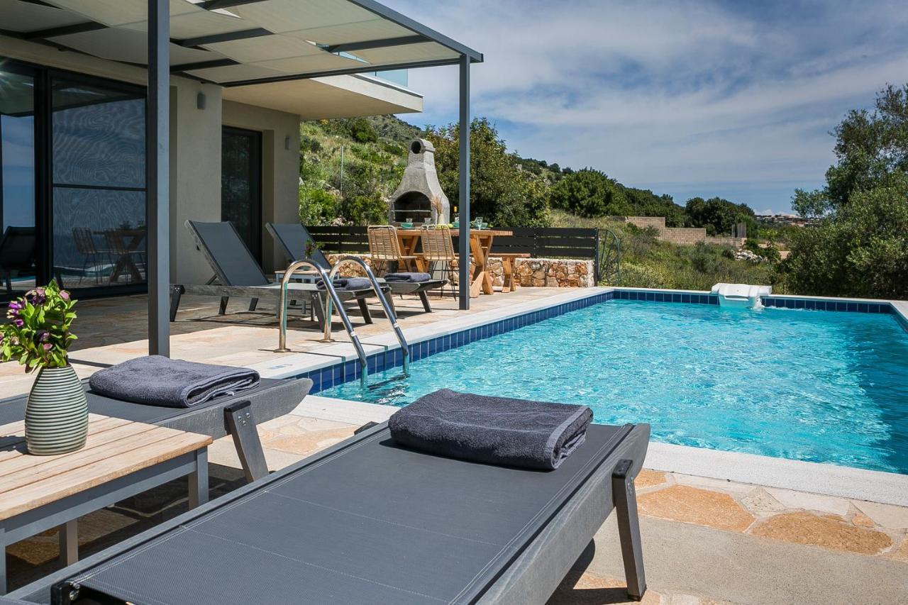 Villa Blue Sea Spathíon Eksteriør billede